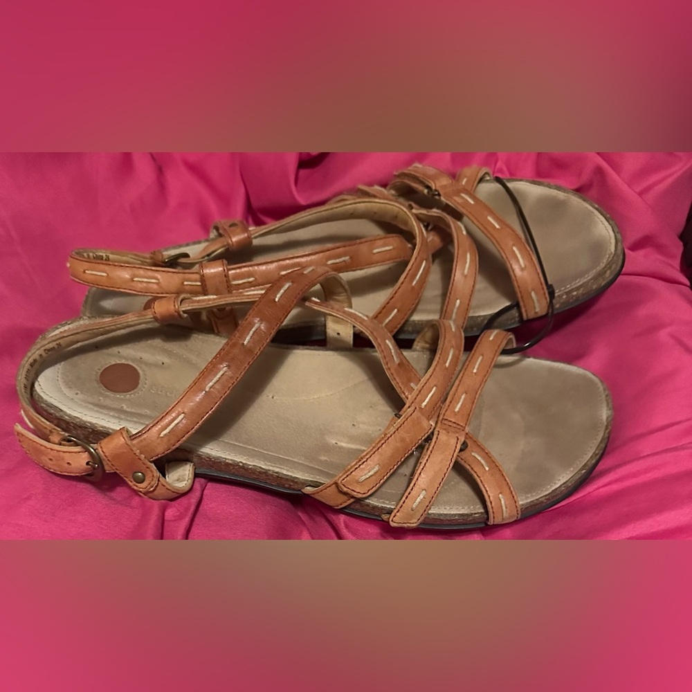 Clarks Structured Brown Leather Strappy Sandals